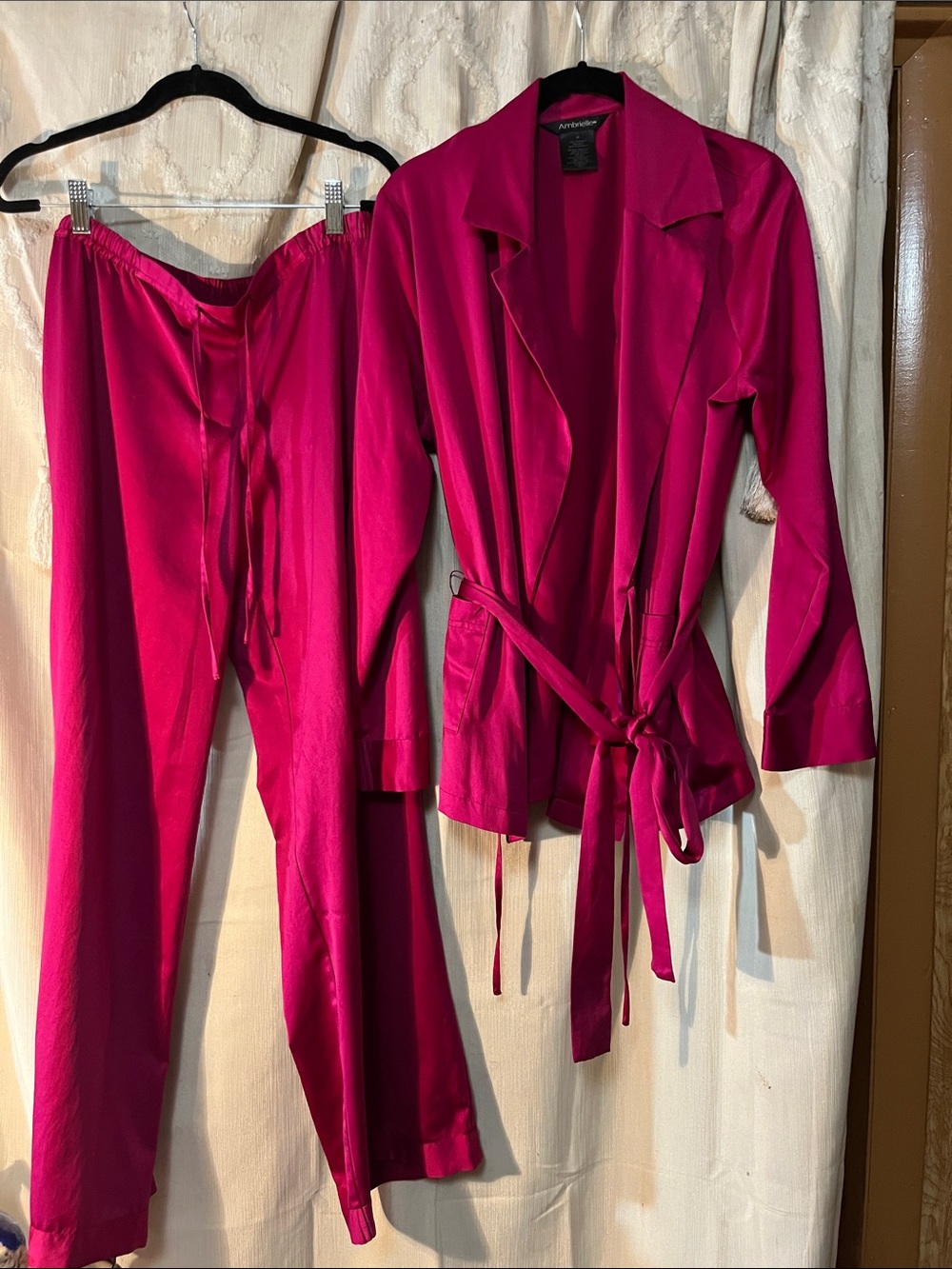 Ambrielle Fuchsia Pink Satin Pajama Set